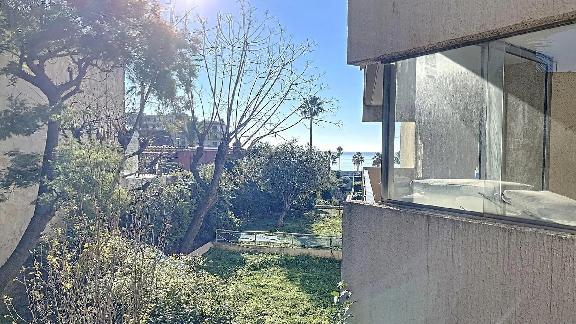 A Deux Pas Des Plages Du Midi 305L Cannes France
